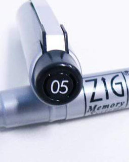 Zig Millenium Pen - 05 Black (0.45mm)